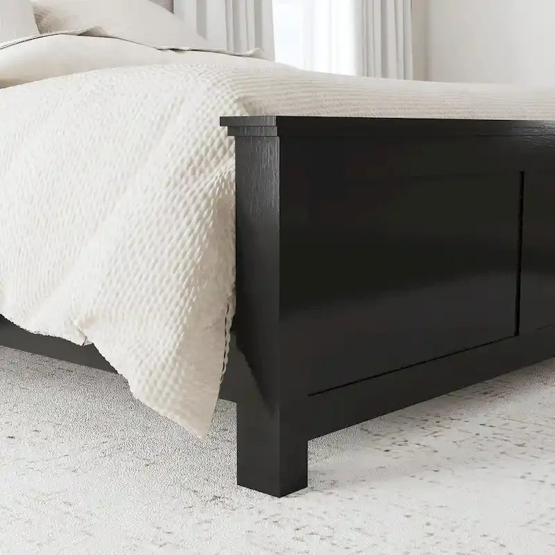 Oak Park Black Wood Queen Bed