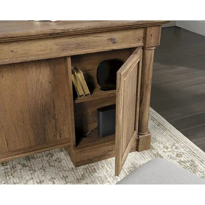 Executive Desk Essentials